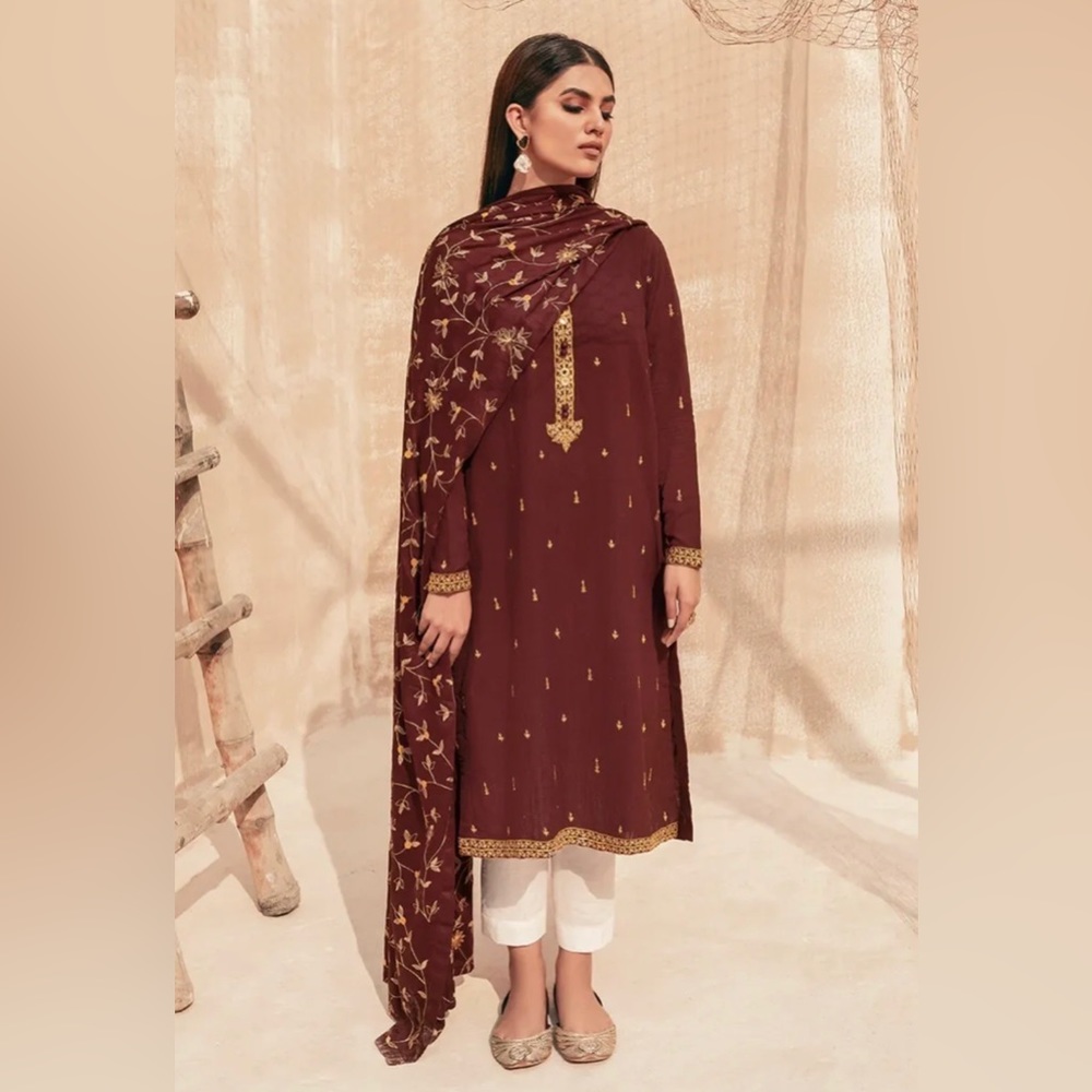 Pakistani 2PC Embroidered (Shirt & Dupatta)